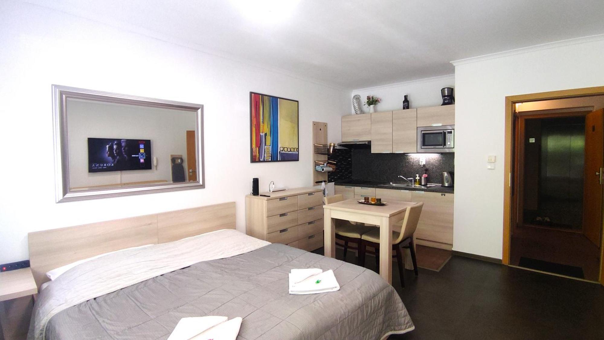 Tiche Anenske Apartmany S Hotelovym Servisem, S Kvalitni Bufetovou Snidani A S Exklusivnim Saunovym Wellness Grotta Spa - By Relax Гаррахов Екстер'єр фото