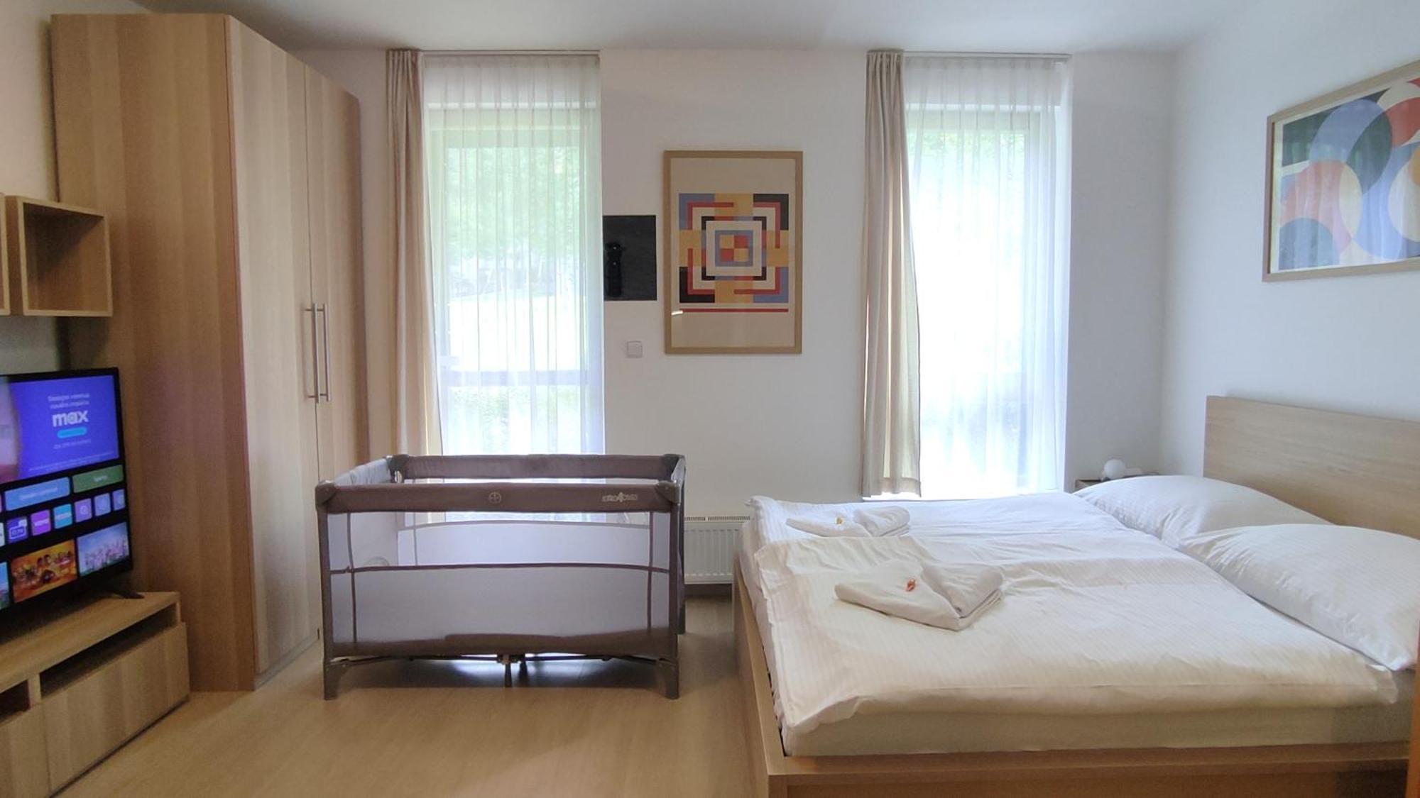 Tiche Anenske Apartmany S Hotelovym Servisem, S Kvalitni Bufetovou Snidani A S Exklusivnim Saunovym Wellness Grotta Spa - By Relax Гаррахов Екстер'єр фото